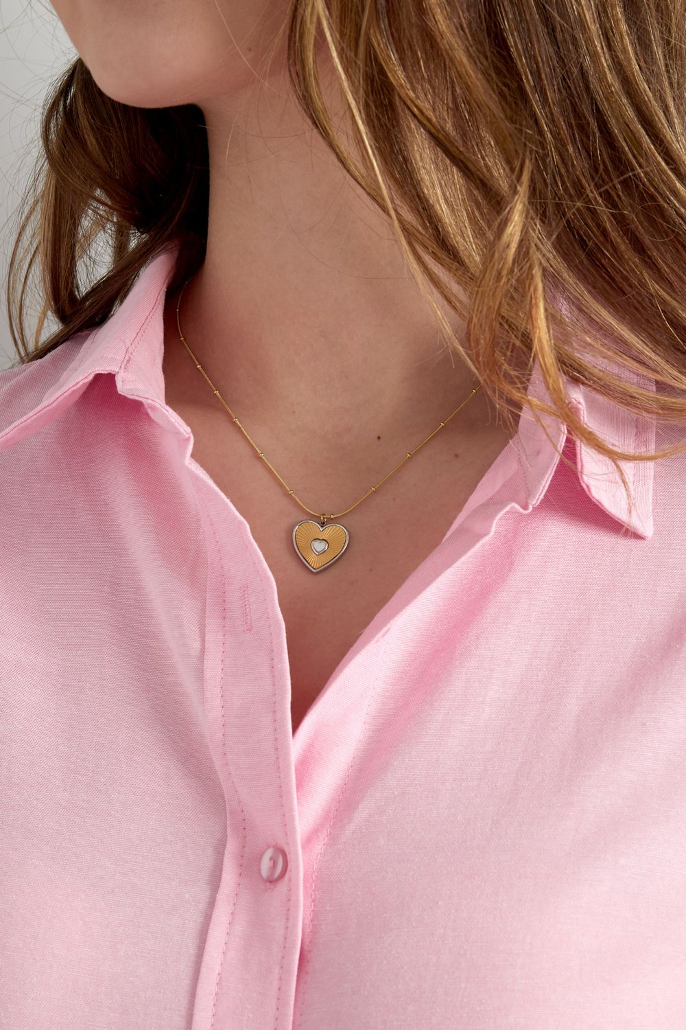 lover heart necklace χρυσό μενταγιόν καρδιά λεπτομέρεια